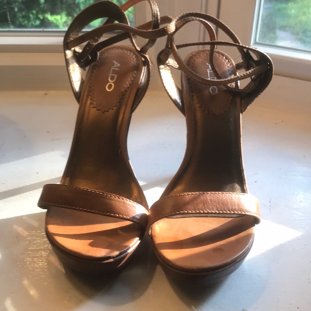 Brand New Tan ankle strap platform heels